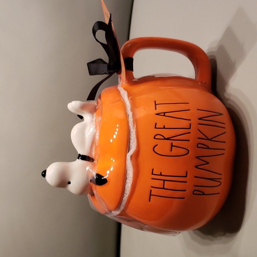 Rae Dunn “The Great Pumpkin" with Snoopy on Pumpkin lid Mug NWT